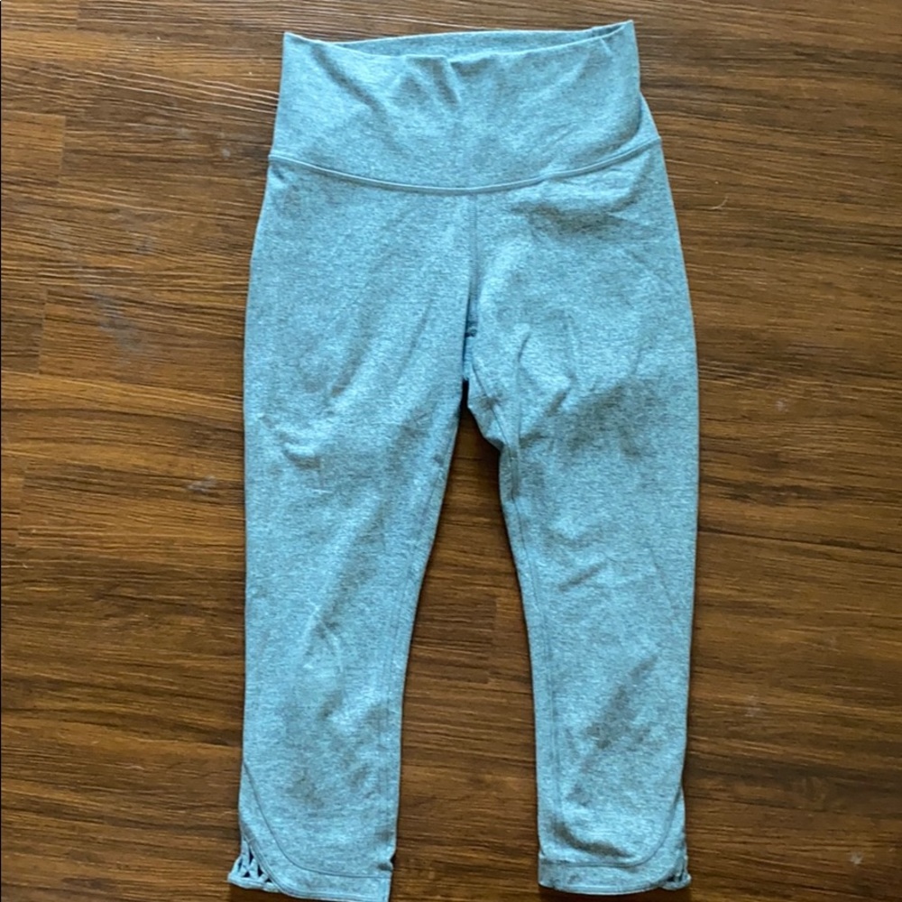 Lululemon mid-calf leggings